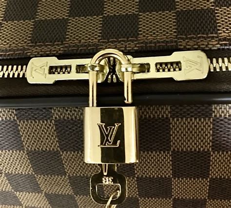 comment nettoyer cadenas louis vuitton|[GUIDE] Comment nettoyer en toute sécurité un sac Louis .